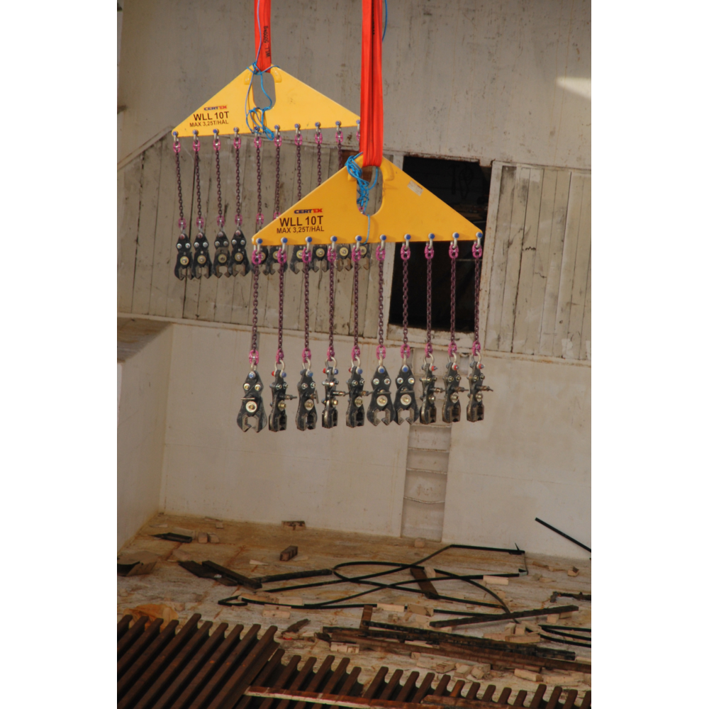 Rail_clamp_R1_action