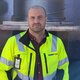 Johan brinner för säkerhet och service